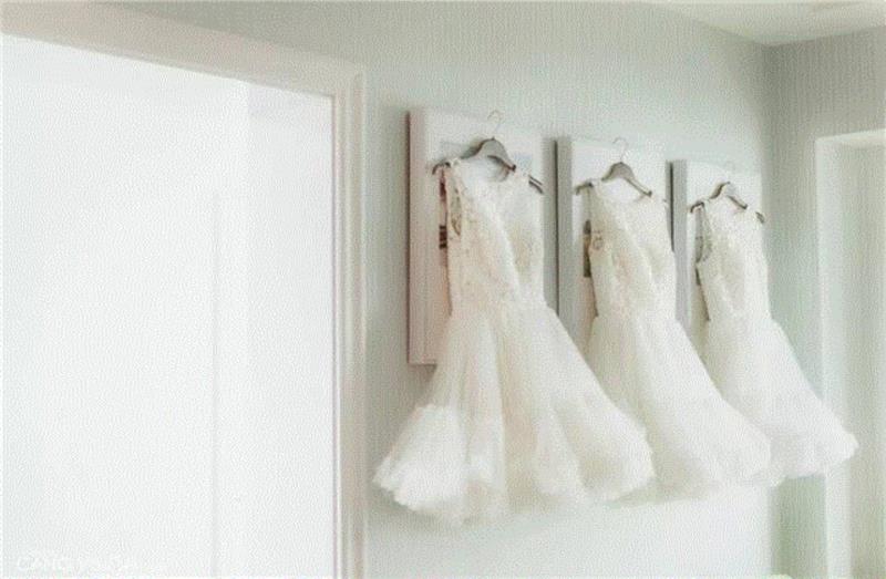 婚礼开始之前，摄影师先把新娘脱光来了一组私房照…