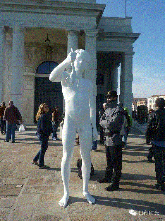 阿波罗杀蜥蜴 | 查尔斯·雷