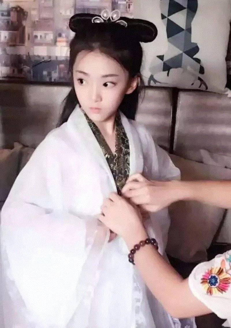 少儿版《白蛇传》火了，这些小戏骨的演技到底怎么样？