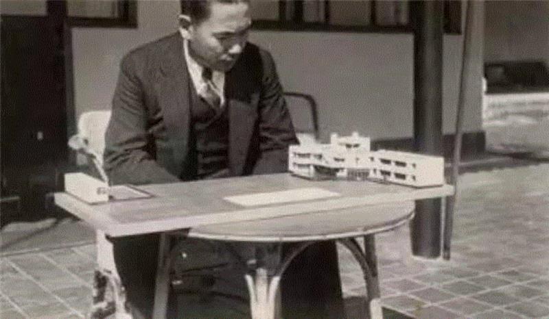 论及上海的现代建筑，我们不能忽略这一位幕后推动者