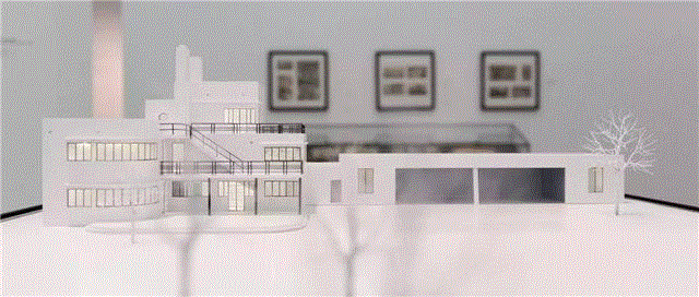 论及上海的现代建筑，我们不能忽略这一位幕后推动者