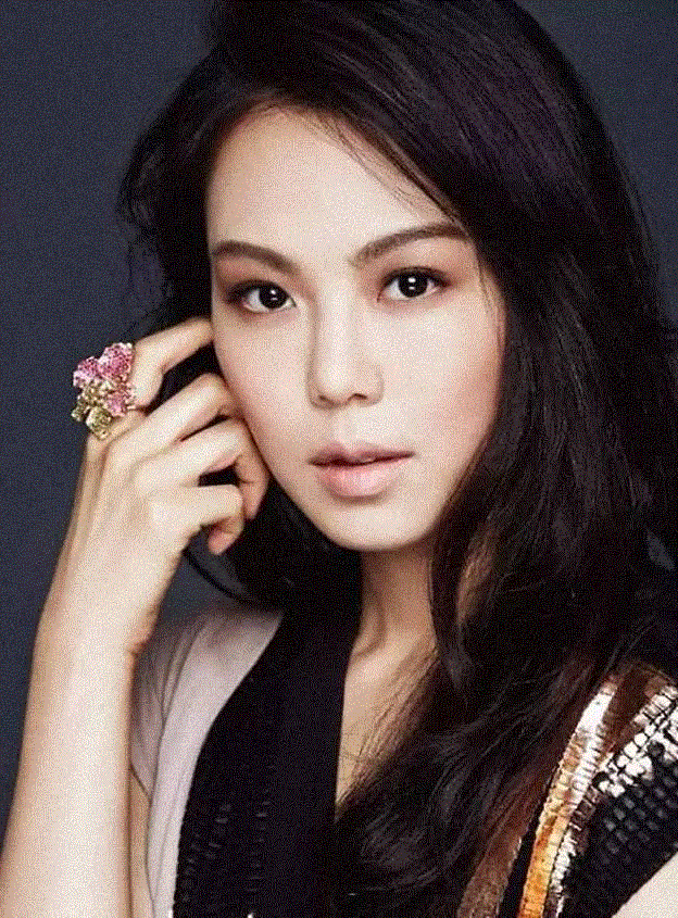 人物 ▎诱人“小姐” 金敏喜