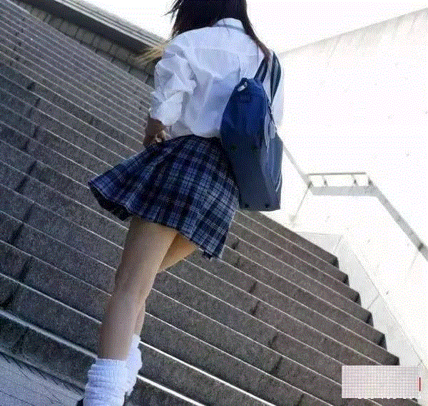 不要再联想到色情了，正经跟你缩缩JK制服文化和设计
