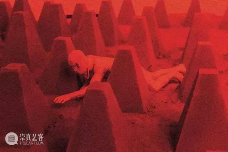 从“全景监狱”到“斯诺登事件”，数字时代的监控与反监控 ,黑德·史德耶尔（Hito Steyerl）,监控,监控视频,唐纳天（Nadim Abbas）,徐冰,影像,章清