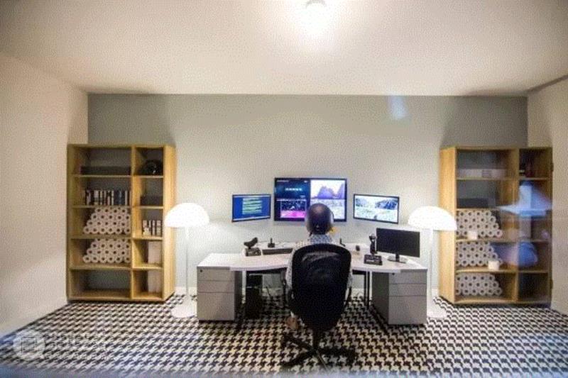 从“全景监狱”到“斯诺登事件”，数字时代的监控与反监控 ,黑德·史德耶尔（Hito Steyerl）,监控,监控视频,唐纳天（Nadim Abbas）,徐冰,影像,章清