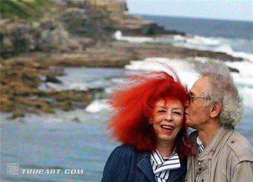 一个想包裹住整个地球的艺术家