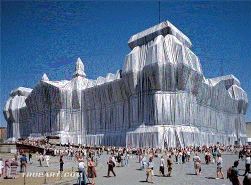 一个想包裹住整个地球的艺术家