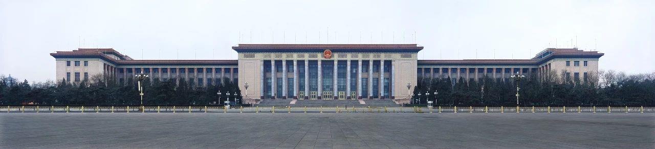 理想No.1（人民大会堂）,评论 | 顾铮论王国锋的艺术实践——“乌托邦”、“人素”奇观与历史真相的精度,王国锋,奇观,乌托邦,顾铮,精度,建筑,意志,意识形态,美学,铝板