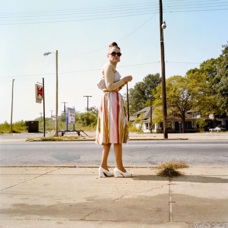 《无题》,约1977年,卓纳画廊 | 伦敦 | 威廉·埃格尔斯顿(William Eggleston):2 ?,卓纳,Eggleston,伦敦,威廉·埃格尔斯顿,埃格尔斯顿,威廉,埃格尔斯顿艺术基金,Trust,纽约现代艺术博物馆,方形