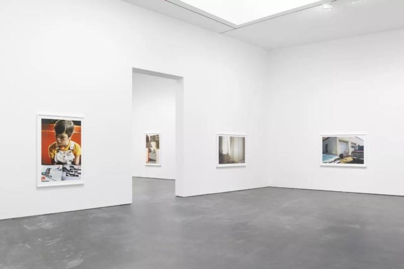 展览现场,卓纳画廊,2016,卓纳画廊 | 伦敦 | 威廉·埃格尔斯顿(William Eggleston):2 ?,卓纳,Eggleston,伦敦,威廉·埃格尔斯顿,埃格尔斯顿,威廉,埃格尔斯顿艺术基金,Trust,纽约现代艺术博物馆,方形