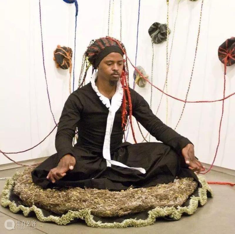 尼可拉斯·贺罗伯（Nicholas Hlobo）首次韩国个展在立木画廊首尔空间举办,首尔,立木,Hlobo,韩国,尼可拉斯·贺罗伯,贺罗伯,尼可拉斯,香港,丝带,皮革