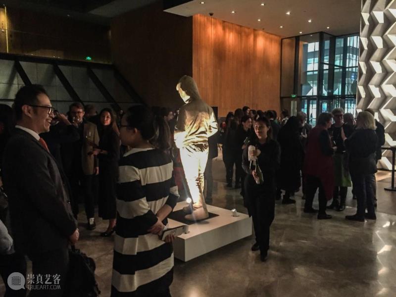 【红门 - 瑜舍特展】蒋龙《皮囊》开幕式回顾 Jiang Long at The Opposite House,红门,蒋龙,瑜舍,皮囊,开幕式,红门画廊,瑜舍酒店,布朗,lovers,酒会