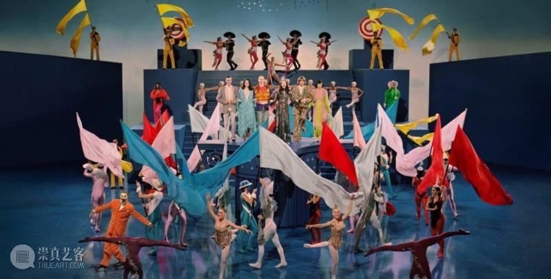 在经历了地狱、洪水、新生之后,Gucci的秀场上开始创世纪了。,Gucci,秀场,新生,地狱,洪水,面具,Hermaphrodite,Michele,希腊,秋冬