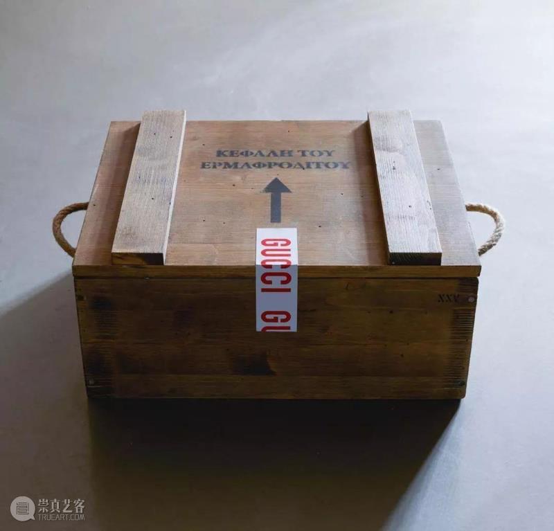 在经历了地狱、洪水、新生之后,Gucci的秀场上开始创世纪了。,Gucci,秀场,新生,地狱,洪水,面具,Hermaphrodite,Michele,希腊,秋冬