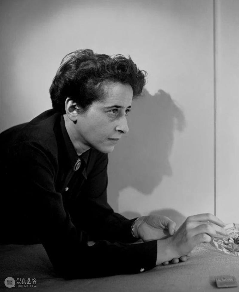 在经历了地狱、洪水、新生之后,Gucci的秀场上开始创世纪了。,Gucci,秀场,新生,地狱,洪水,面具,Hermaphrodite,Michele,希腊,秋冬