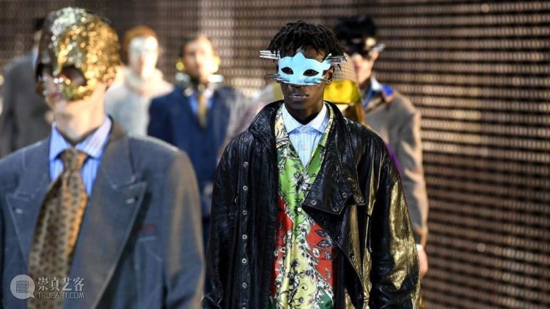 在经历了地狱、洪水、新生之后,Gucci的秀场上开始创世纪了。,Gucci,秀场,新生,地狱,洪水,面具,Hermaphrodite,Michele,希腊,秋冬