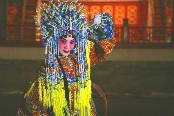 划重点！故宫上元之夜，紫禁城里亮起“保国利民”,故宫,紫禁城,视频,戏曲,畅音阁,太和门,元宵夜,保国,宫门,高亮度投影