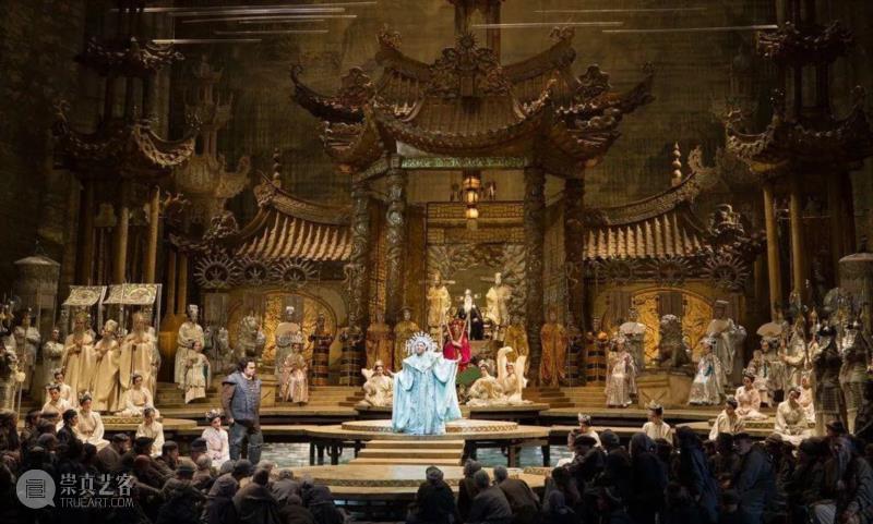 舞台丨《图兰朵》:极尽奢华的舞美场景,舞台,图兰朵,舞美,版本,普契尼,爱情故事,卫荣,维罗纳竞技场,全场,上方