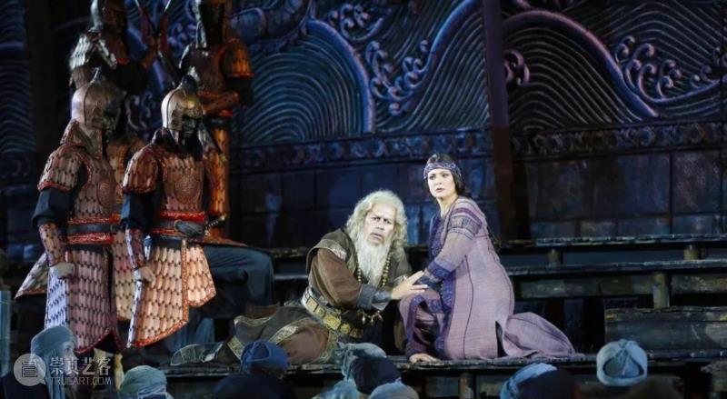 舞台丨《图兰朵》:极尽奢华的舞美场景,舞台,图兰朵,舞美,版本,普契尼,爱情故事,卫荣,维罗纳竞技场,全场,上方