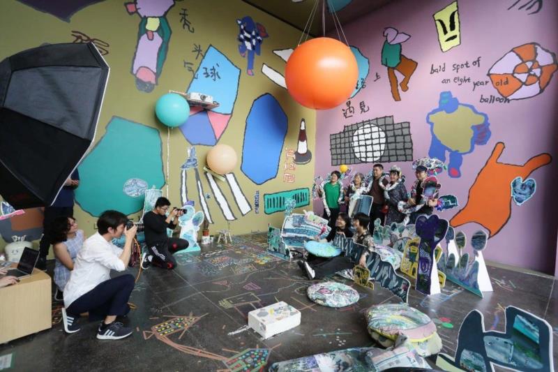 布展通知,通知,气球,秃头,广东时代美术馆,人民公园,榕树头,驻地,路上,楼主,柏林