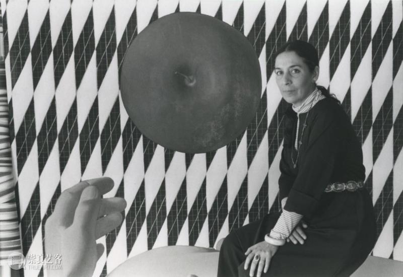 ▲&nbsp;“生活会改变你”，乌尔塔多说道，这张照片是其子马特·穆里坎于1973年拍下的。“我曾经