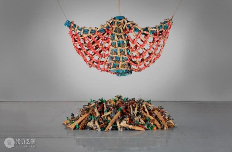 Carpet Angel，1992年,“美国公民的叙事“：艺术家纳利·华德（Nari Ward）纽约新美术馆个展——We the People,公民,纳利·华德,Ward,纽约新美术馆,华德,纳利,美术馆,香港,首尔,婴儿车