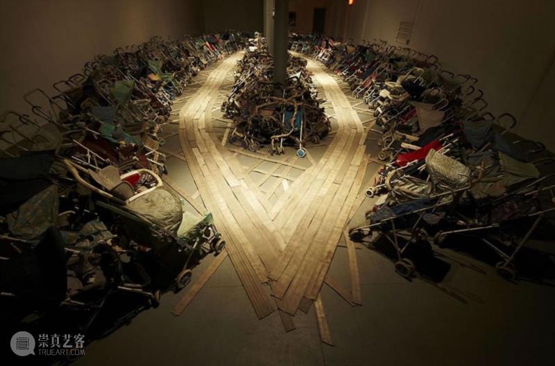 Amazing Grace，1993年,“美国公民的叙事“：艺术家纳利·华德（Nari Ward）纽约新美术馆个展——We the People,公民,纳利·华德,Ward,纽约新美术馆,华德,纳利,美术馆,香港,首尔,婴儿车