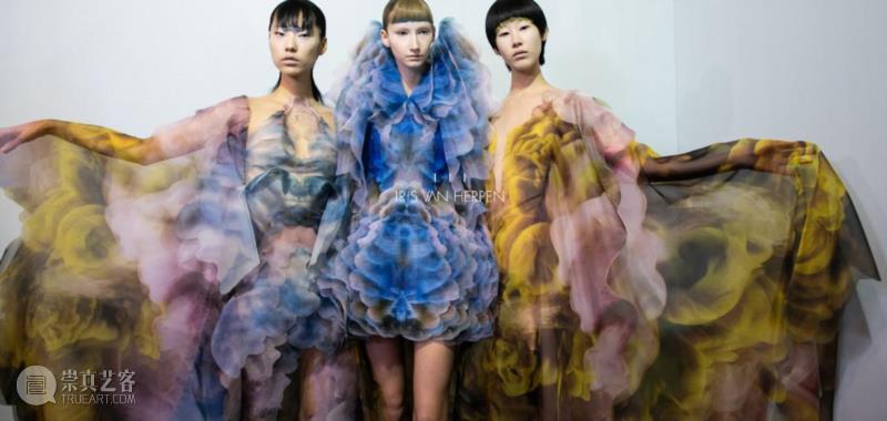 看荷兰鬼才设计师如何在秀场呈现“灵魂转移”,设计师,荷兰,鬼才,秀场,Herpen,时装,品牌,大秀,Souls,衣服