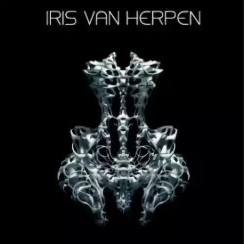 看荷兰鬼才设计师如何在秀场呈现“灵魂转移”,设计师,荷兰,鬼才,秀场,Herpen,时装,品牌,大秀,Souls,衣服