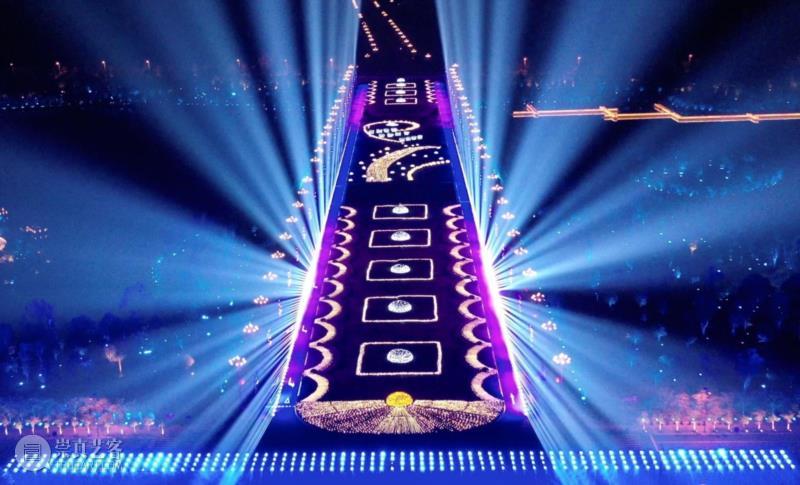 秀赏丨独具特色的春晚舞台，大型实景演出惊艳全场,舞台,春晚,特色,实景,秀赏丨,全场,井冈山,会场,灯光,节目