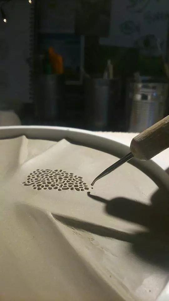 【IFA-艺术赏析】Anna Whitehouse 的黏土Inktober挑战!100天到底可以改变些什么?,Whitehouse,黏土,IFA,Anna,图案,粘土,英国,陶瓷,哈罗盖特,Harrogate