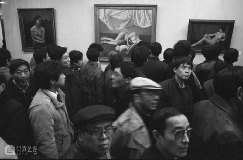 “油画人体艺术大展”, 中国美术馆, 1988年 ? Gong Jianhua,【RAM回顾】?《目击成长》：喻红 1990 年代以来的艺术实践,目击成长,喻红,RAM,女性,人体,油画,女性主义,绘画,女儿,女权