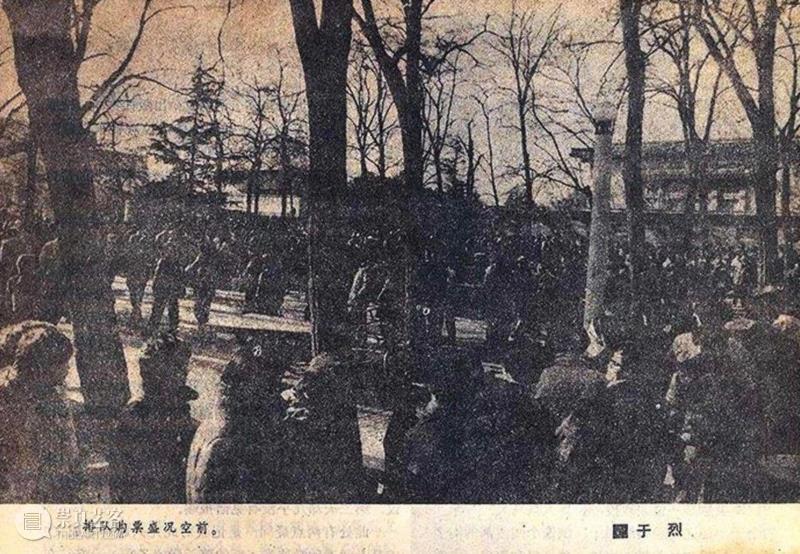 排队购票盛况空前，图片来自网络，原载于海南1989年4月《纪实》杂志,【RAM回顾】?《目击成长》：喻红 1990 年代以来的艺术实践,目击成长,喻红,RAM,女性,人体,油画,女性主义,绘画,女儿,女权
