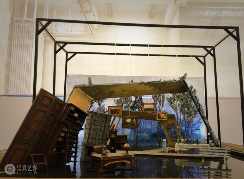 动态丨《边文彤舞美作品展》在中央戏剧学院展出,中央戏剧学院,动态,边文彤舞美作品展,舞美,舞台,边文彤,导演,模型,戏剧,剧照