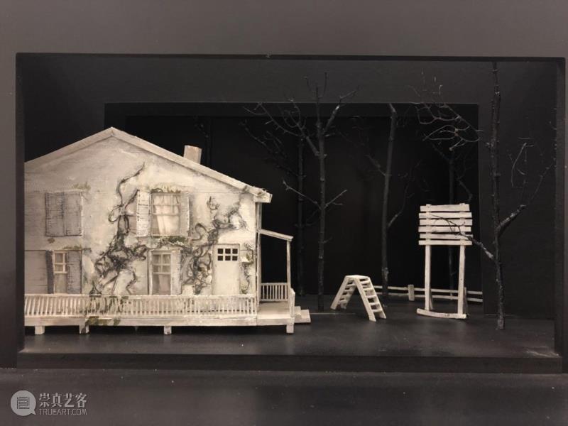 动态丨《边文彤舞美作品展》在中央戏剧学院展出,中央戏剧学院,动态,边文彤舞美作品展,舞美,舞台,边文彤,导演,模型,戏剧,剧照