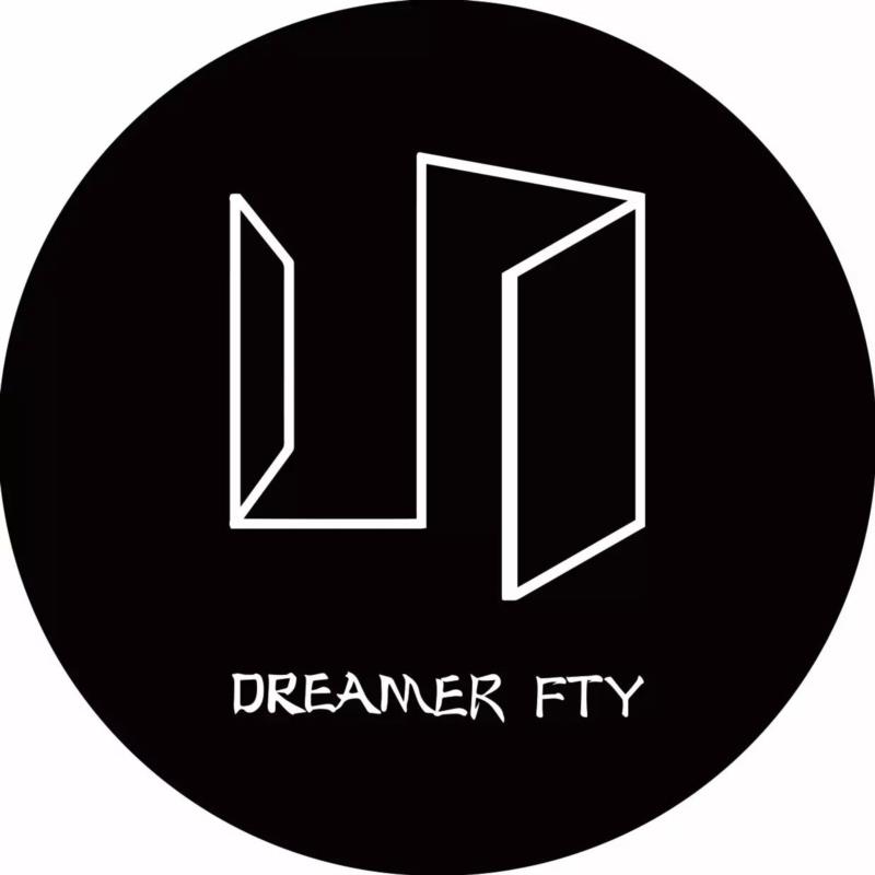 http://7xo6kd.com1.z0.glb.clouddn.com/upload-ueditor-image-20170817-1502949846199077959.jpg