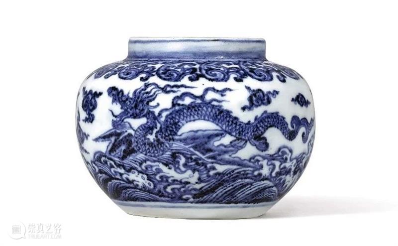 显赫私人珍藏:明成化青花海水应龙纹小罐 艺术财经 蘇富比 青花 海水 龙纹 小罐 私人珍藏 中国 艺术 珍品 拍卖会 私人 崇真艺客