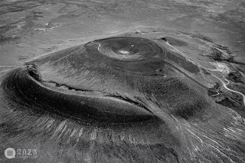 泰晤士报(The Times) | 詹姆斯·特瑞尔(James Turrell):神说要有光 艺术评论 佩斯画廊 詹姆斯·特瑞尔 Turrell 泰晤士报 Times 佩斯 画廊 空间 艺术 大师 新作 崇真艺客