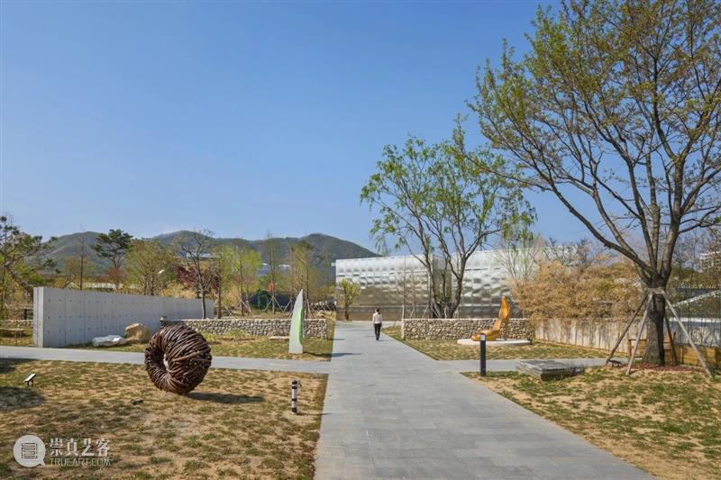 “Mon Amour” 文化空间 / HBA-rchitects 博文精选 ADCNews Amour 空间 HBA rchitects 文化 Yoon Joonhwan 项目 乡村 女孩 崇真艺客