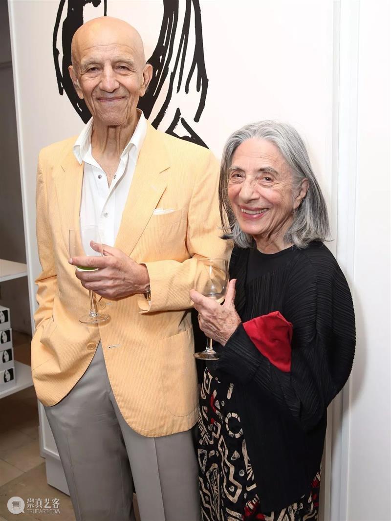 63年为妻子创作1000幅画像,这位波普大师把狗粮撒满全世界! 大师 波普 妻子 画像 狗粮 全世界 不久前 大人 浪潮 上海复星艺术中心 崇真艺客