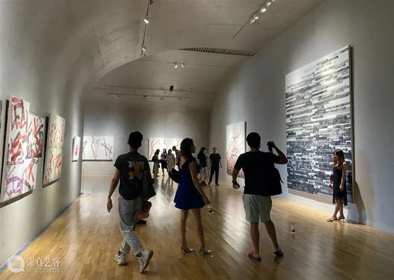 展览现场 |  “王璜生：呼/吸”龙美术馆开展 - 危机研讨 久别重逢 王璜生 龙美术馆 现场 危机 策展人 顾铮 西岸 展厅 上海徐汇区 龙腾大道3398号 崇真艺客