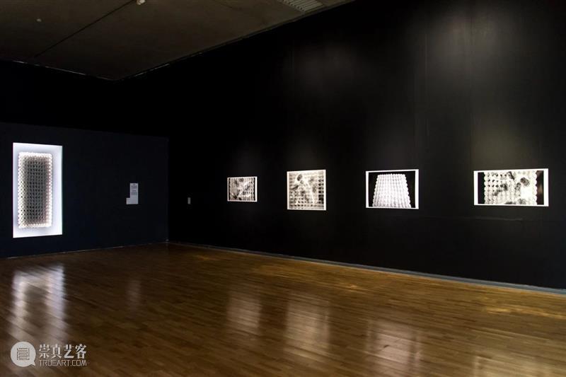 展览现场 |  “王璜生：呼/吸”龙美术馆开展 - 危机研讨 久别重逢 王璜生 龙美术馆 现场 危机 策展人 顾铮 西岸 展厅 上海徐汇区 龙腾大道3398号 崇真艺客