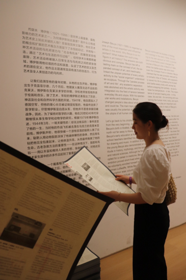 HOW 夜读 | Vol.10：德里克·沃尔科特诗选 HOW 德里克 沃尔科特 昊美术馆 系列 书籍 诗歌 电影 段落 艺术 崇真艺客