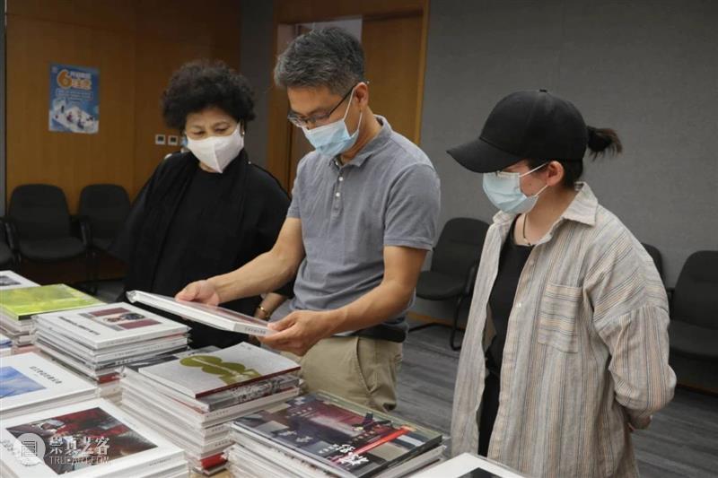 为英雄立传，为时代铸魂  ——雅昌文化集团100种抗疫纪实画册入藏国家博物馆 雅昌文化集团 画册 国家博物馆 时代 纪实 英雄 新冠 肺炎 全球 中华民族 崇真艺客