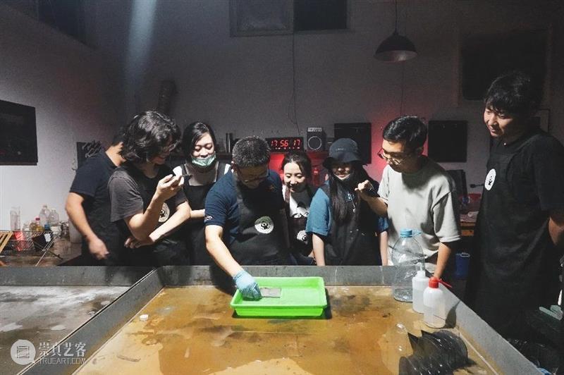 课程回顾 | 湿版摄影术,才没你想的那么枯燥 课程 摄影术 三影堂 计划 工作坊 邸晋军 老师 线上 中国 内地 崇真艺客