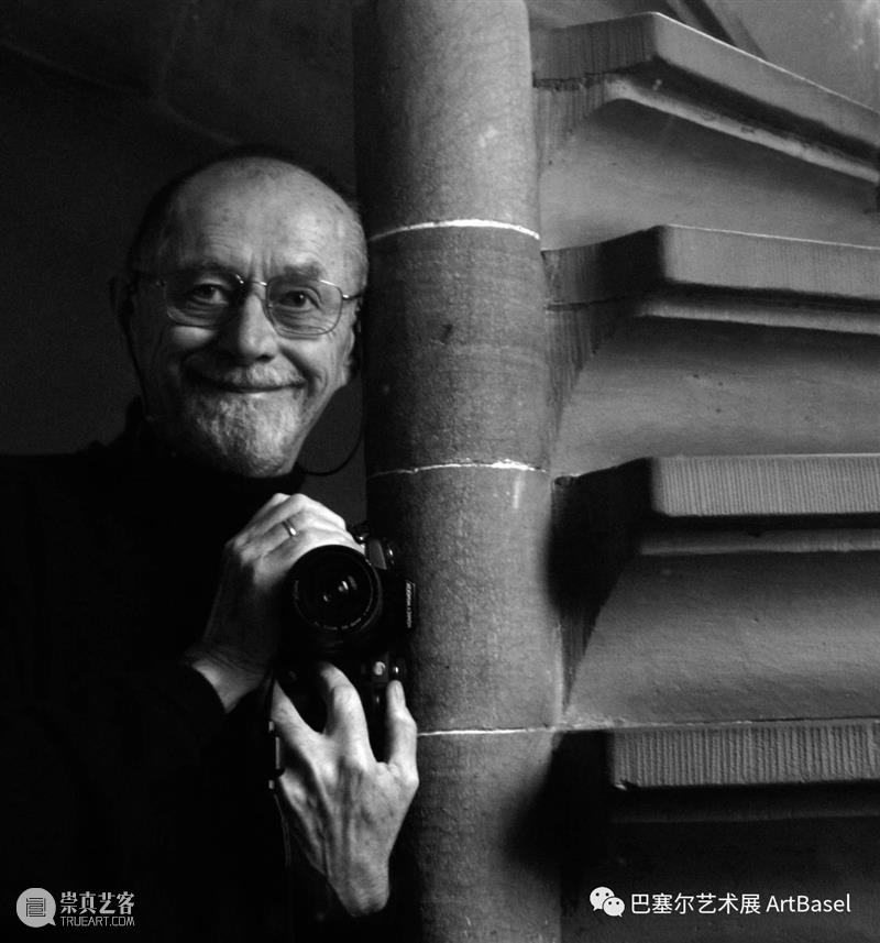 巴塞尔艺术展50年：对话展会摄影师Kurt Wyss 巴塞尔 摄影师 Kurt Wyss 艺术展 展会 瑞士巴塞尔 艺术 艺术家 情谊 崇真艺客