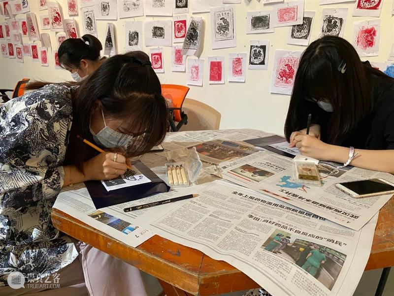 遇见藏书票 | 公教活动现场 藏书 活动 现场 版画 画家 艺术 门类 今后 职业 对手 崇真艺客