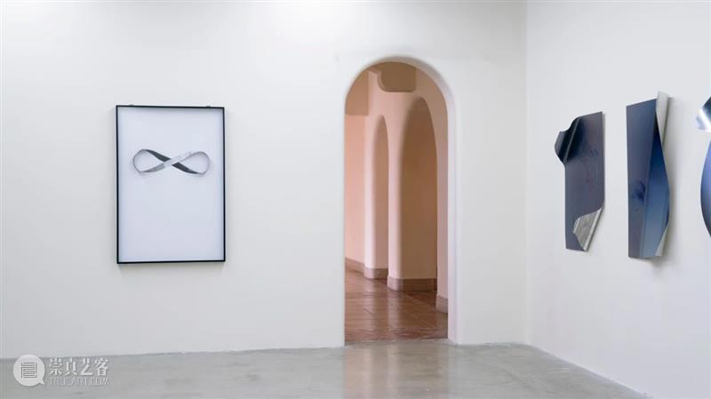 当前展览丨燃烬——陈萧伊「争执」展评 当前 陈萧伊 EXHIBITIONS 展厅 尽头 空间 火柴 花束 痕迹 材料 崇真艺客