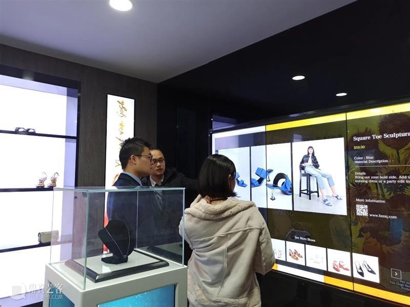 签约 | 明基智能科技（上海）有限公司加入数艺之友俱乐部 明基智能科技（上海）有限公司 数艺之友俱乐部 创始人 洪斌 明基 中国 市场 经理 黄寅 俱乐部 崇真艺客