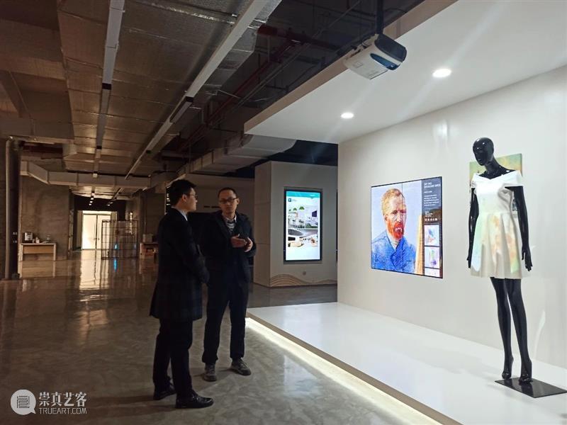 签约 | 明基智能科技（上海）有限公司加入数艺之友俱乐部 明基智能科技（上海）有限公司 数艺之友俱乐部 创始人 洪斌 明基 中国 市场 经理 黄寅 俱乐部 崇真艺客